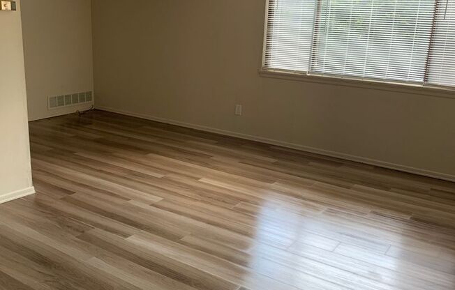 1 bed, 1 bath, 690 sqft, $1,125, Unit 1250 Highfield Ct. #201