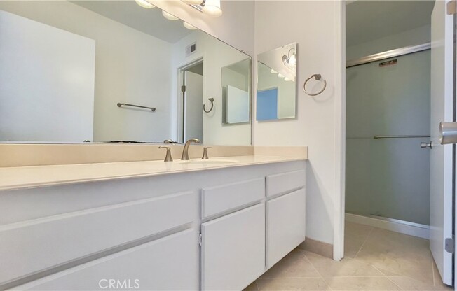 3 beds, 2 baths, 1,404 sqft, $3,950, Unit 44