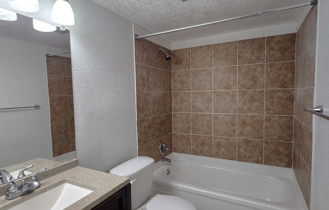 2 beds, 2 baths, $1,400