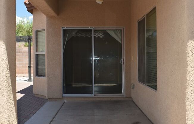 3 beds, 2 baths, $1,900