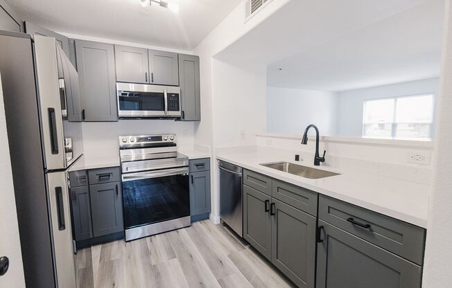 2 Bedroom, 2 Full Bath Newly Renovated Condo - Community Pool