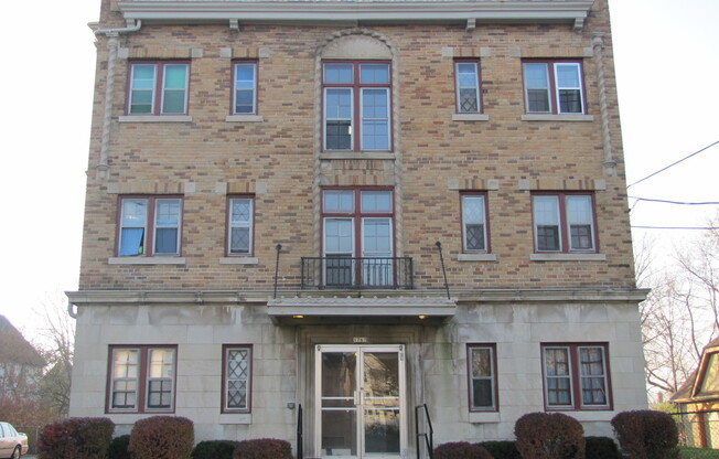 1767 N. Arlington Place