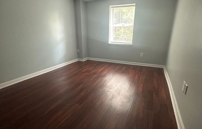 1 bed, 1 bath, 515 sqft, $1,200, Unit 8