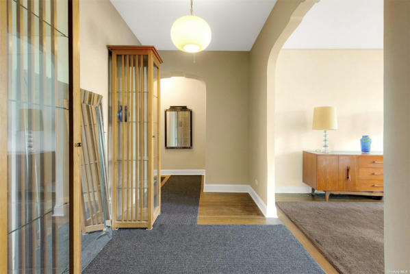 1 bed, 1 bath, $2,350, Unit 4F