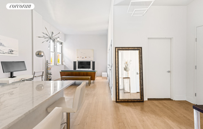220 W 148 ST