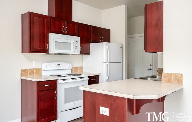 2 beds, 2 baths, 825 sqft, $1,599, Unit 1-12B