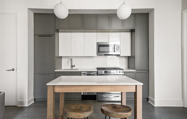 416 W 52 ST