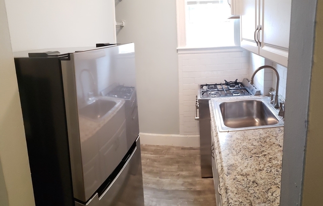 Studio, 1 bath, $1,600, Unit 1F