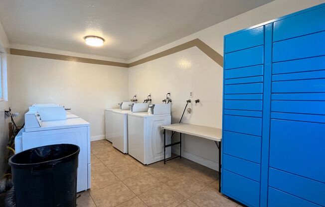 2BD/1BA - Stylish & Renovated Downstairs Apartment with Private Patio in Campbell