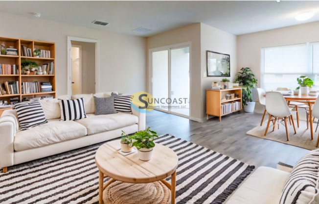 1 ROSECROFT LN