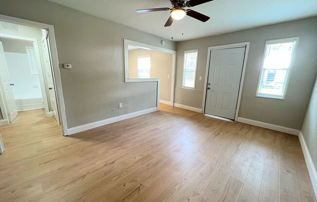 Renovated 2 Bedroom Jacksonville Heights Apartment