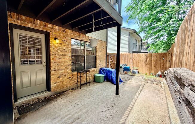 1251 Dallas Dr, Denton TX 76205