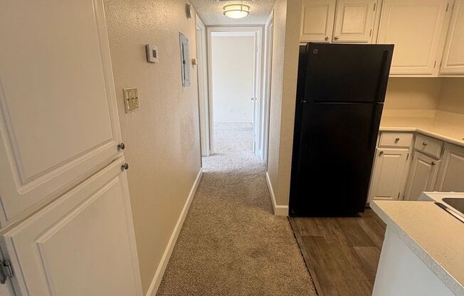 2 beds, 1 bath, 895 sqft, $1,700, Unit 494803