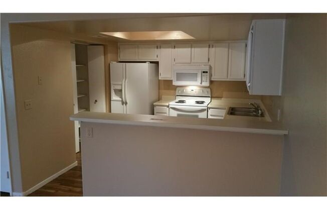 2 beds, 2 baths, $1,500
