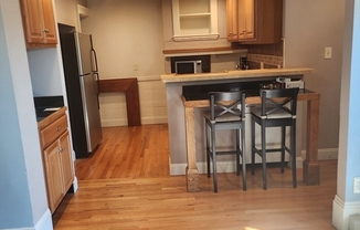 1 bed, 1 bath, 1,000 sqft, $2,800, Unit Garden