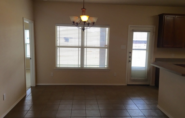 3 beds, 2 baths, $1,725