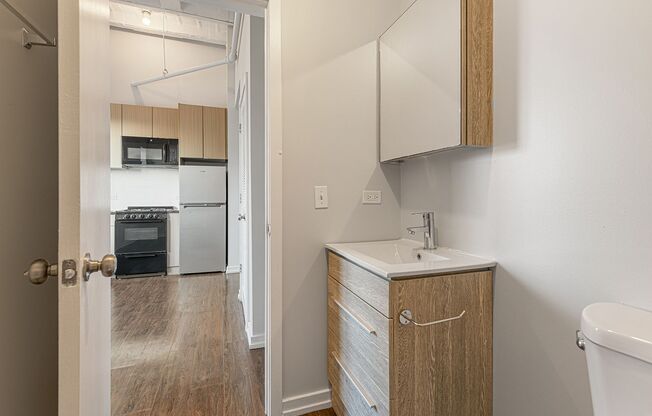 Studio, 1 bath, 204 sqft, $1,375, Unit 707