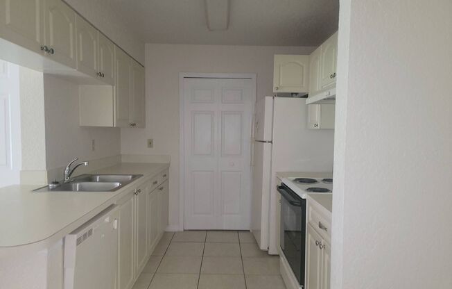 1 bed, 1 bath, $1,295, Unit r2550n5105