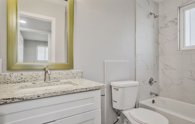 2 beds, 1 bath, 825 sqft, $995, Unit 6120-A
