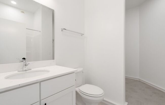 Studio, 1 bath, 600 sqft, $1,070