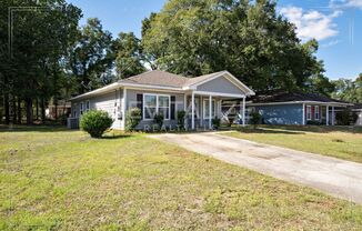 Beautiful and Quaint 3 Bedroom/2 Bathroom Home in West Mobile!