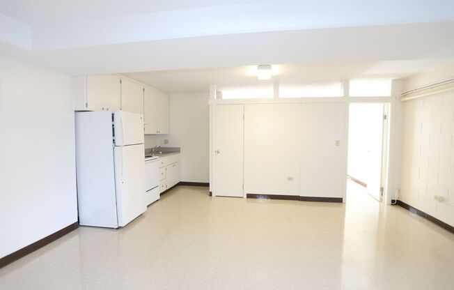 $1300 - Makiki - Thurston Ave - 1 Bedroom/1 Bathroom/No Parking