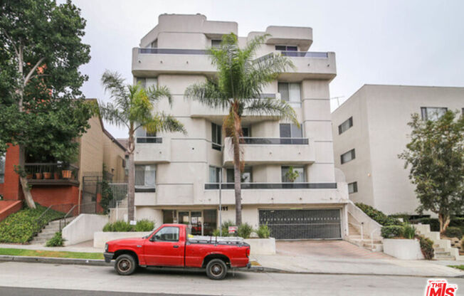 811 S LUCERNE BLVD