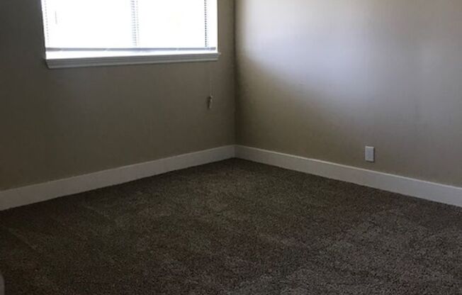 4 beds, 2 baths, 1,510 sqft, $1,450, Unit 306 Lackell  Unit 11