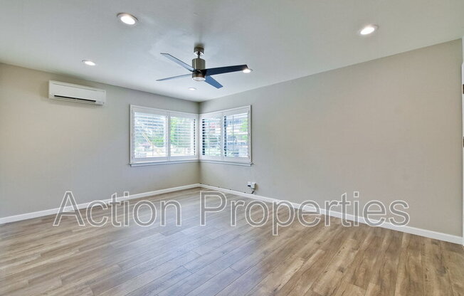 702 FREMONT ST