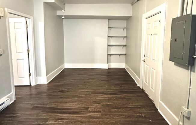 1 bed, 1 bath, 435 sqft, $1,625, Unit 905