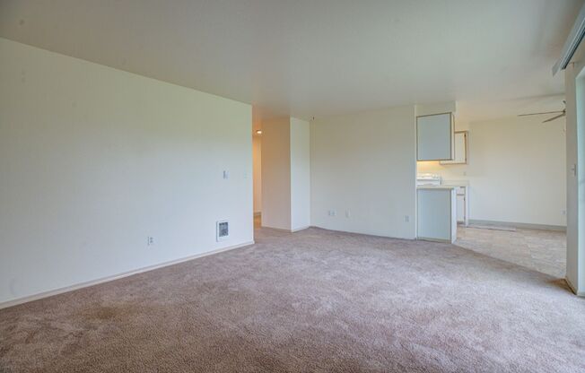 2 beds, 1 bath, 986 sqft, $1,400, Unit 1963