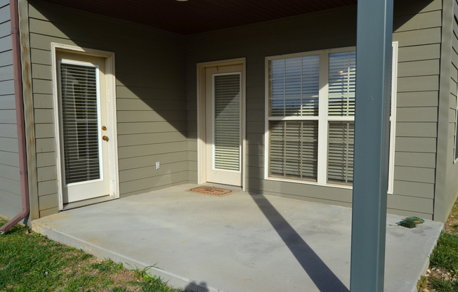 2 beds, 2 baths, $1,200