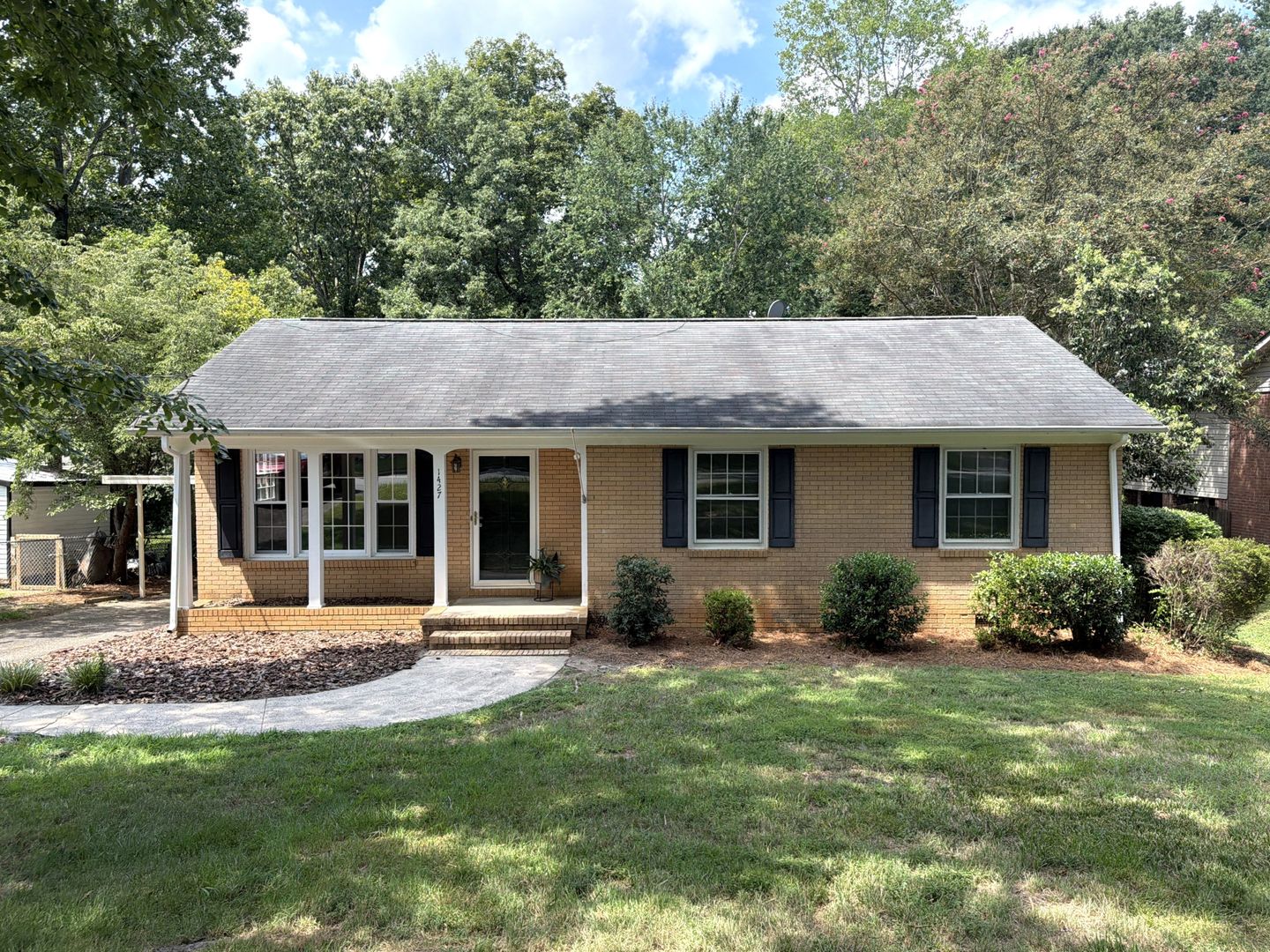 Charming Brick Ranch Home In Cambridge Park Community