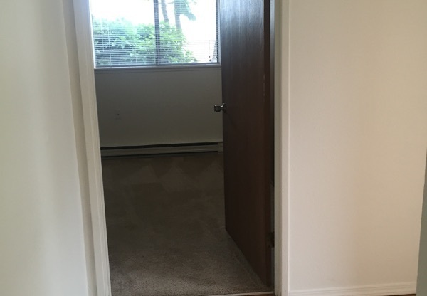 1 bed, 1 bath, 780 sqft, $1,489, Unit D105 H/C