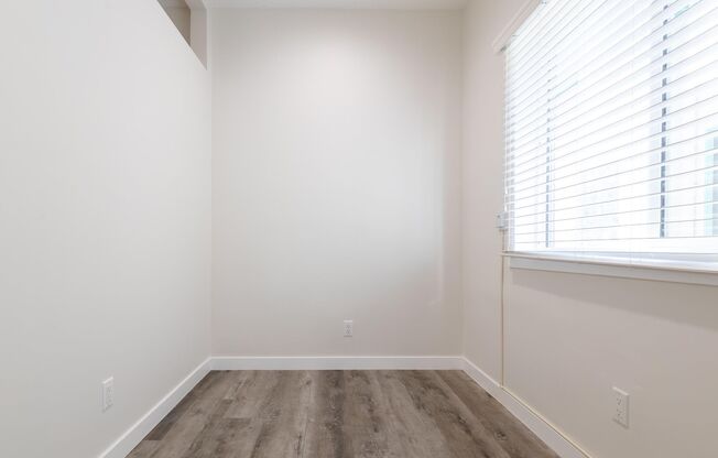 Cozy and Vibrant Junior Bedrooms in Boyle Heights