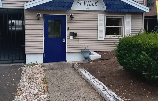 2BR Apartment Available in Bridgeport! (William Street)