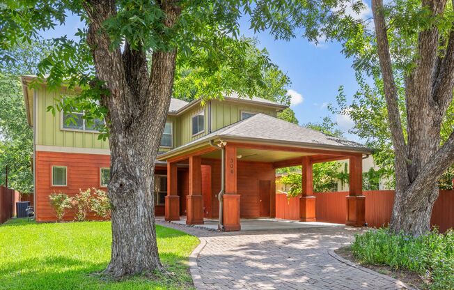 UT PRE-LEASE: Beautiful, Recently Constructed 6 bed/ 4 ba home in North Loop Area, Mins to UT
