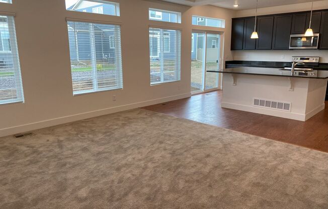 Stunning 4 bed 3.5 bath in Johnstown. Available in July!