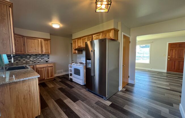 3 beds, 1 bath, $1,950