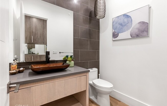 12606 EMELITA ST