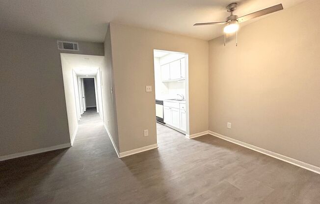3 beds, 1 bath, $1,495, Unit Unit 3