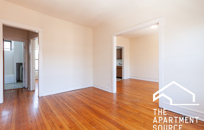 827 W Waveland Ave
