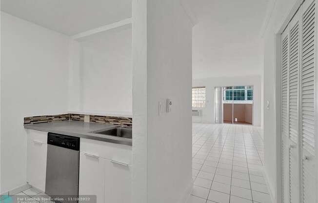 505 NE 30 ST