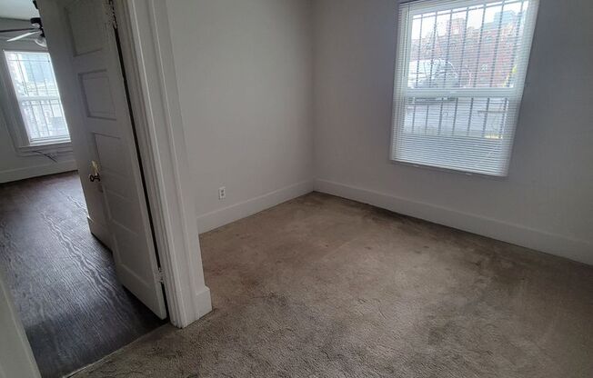 1 bed, 1 bath, 566 sqft, $1,550, Unit B06