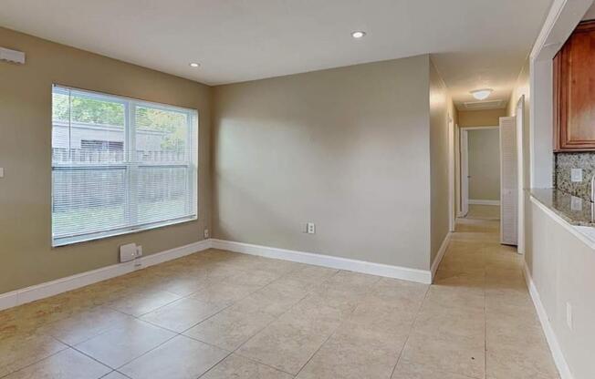 1410 N 70 TERRACE