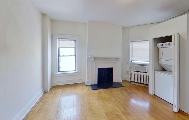 2 beds, 1 bath, 764 sqft, $1,549, Unit 1301-61