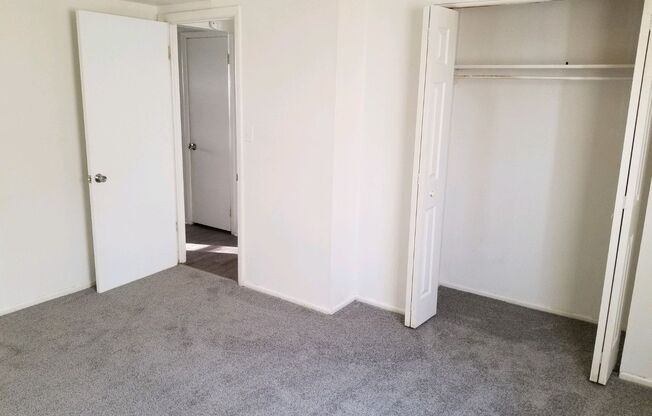 2 beds, 1 bath, 800 sqft, $1,195, Unit 415