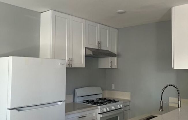 1 bed, 1 bath, 600 sqft, $2,100