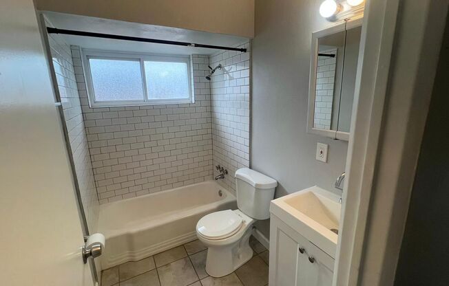 5305 Compton