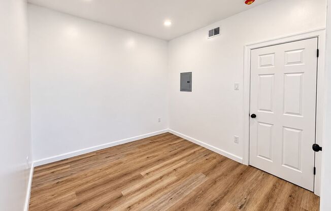 2 beds, 1 bath, $1,175, Unit #3